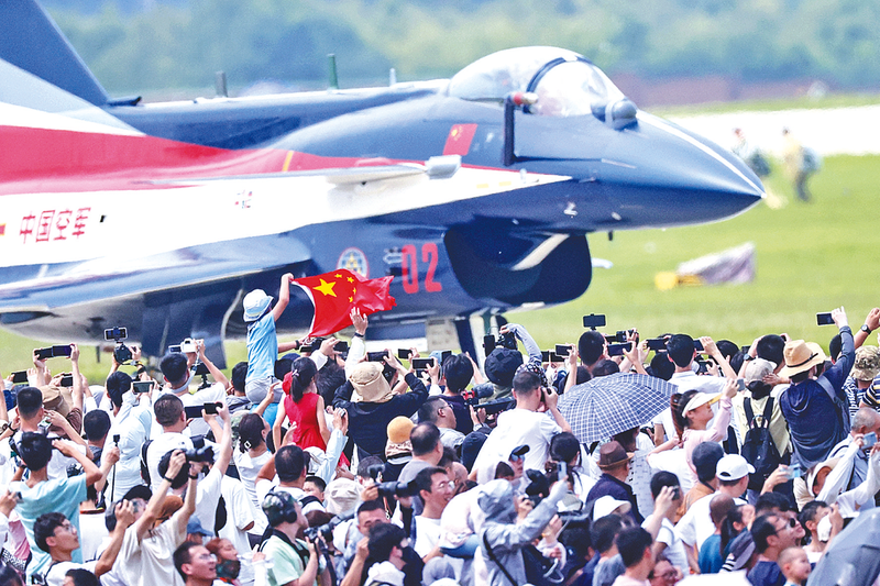 在线看嫩屄长春航空展迎来首个公众日